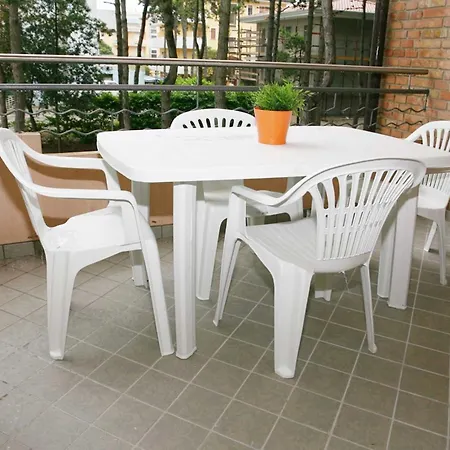 דירה Tranquil Steps From The Shore